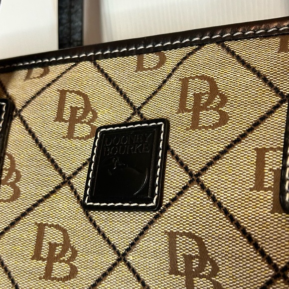 Dooney & Bourke Large Monogram Tote Bag - Picture 4 of 11